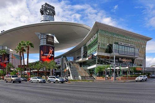 Las Vegas fashion show mall benefits