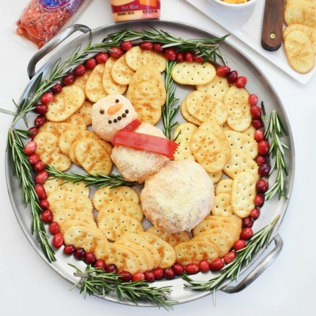 Yummy Snowman Snack in Cheese